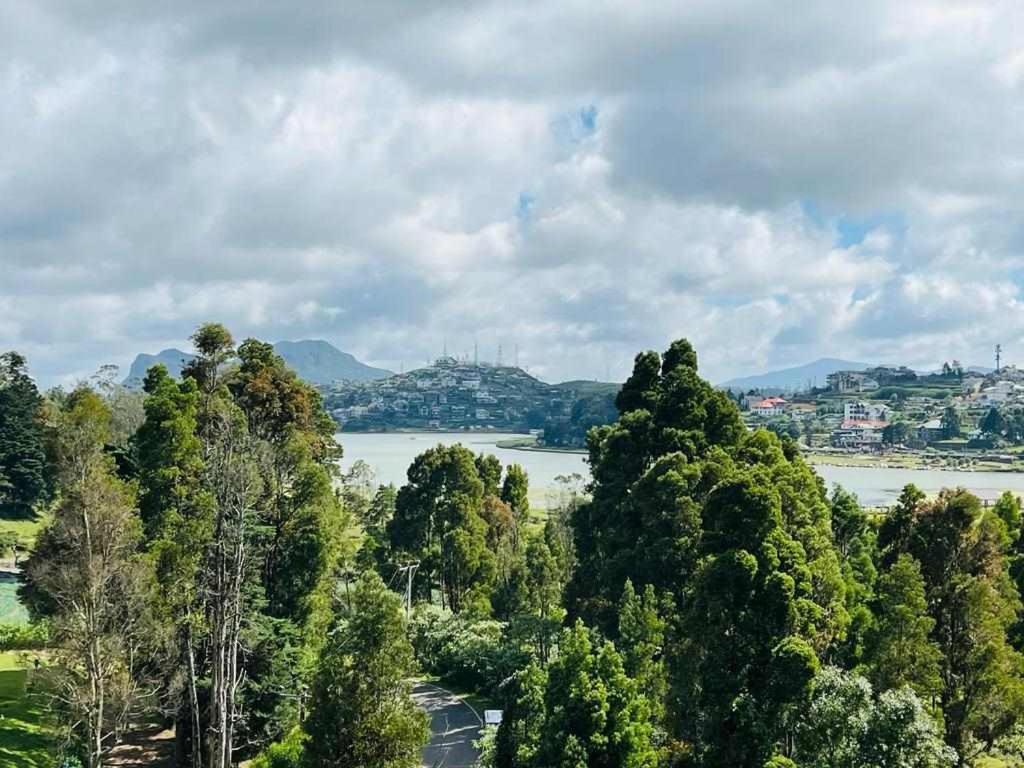 Galway Green - Lake View Luxury Apartment, Nuwara Eliya Sri Lanka Luaran gambar